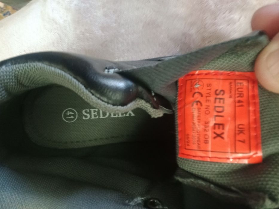 Чоботи робочі+черевики.