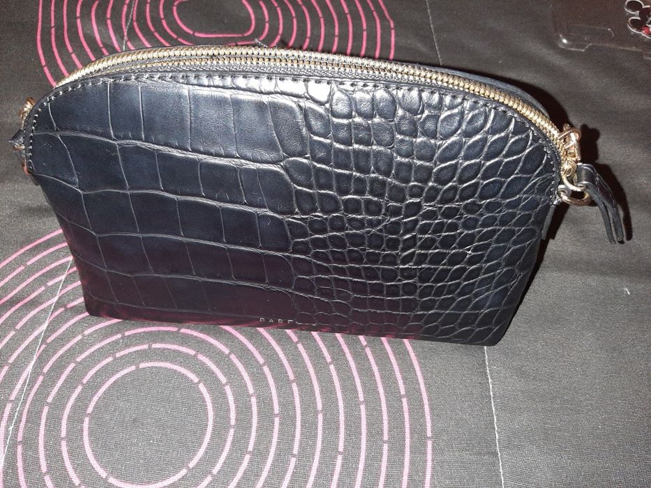 Mala pequena parfoís