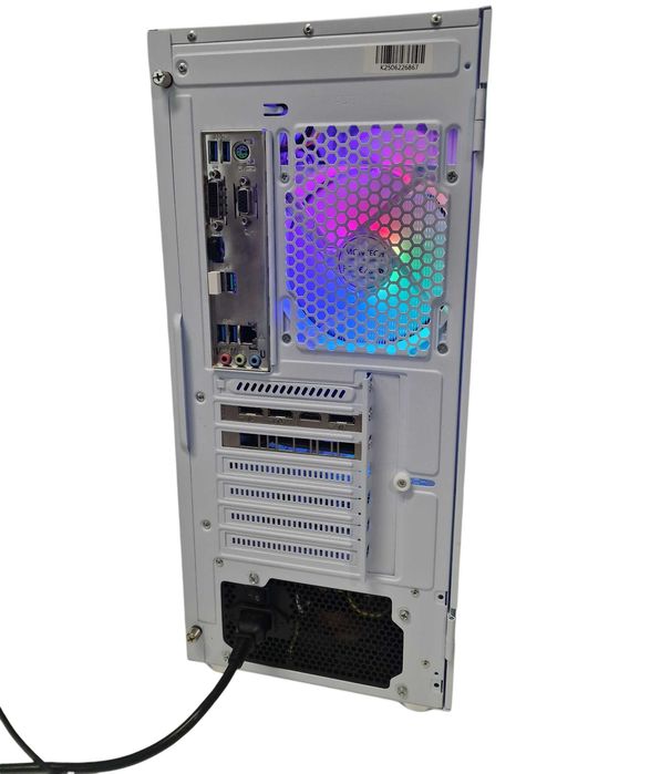 Komputer stacjonarny (RYZEN5 4500, GTX 1660 SUPER, 16/512GB)