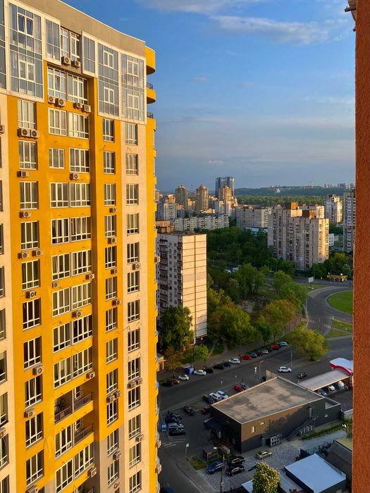 Затишна 1к квартира МВЦ Лівобережна/Левобережная, ЖК Каховська