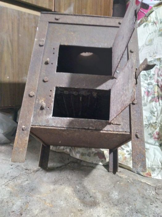 Буржуйка на дровах