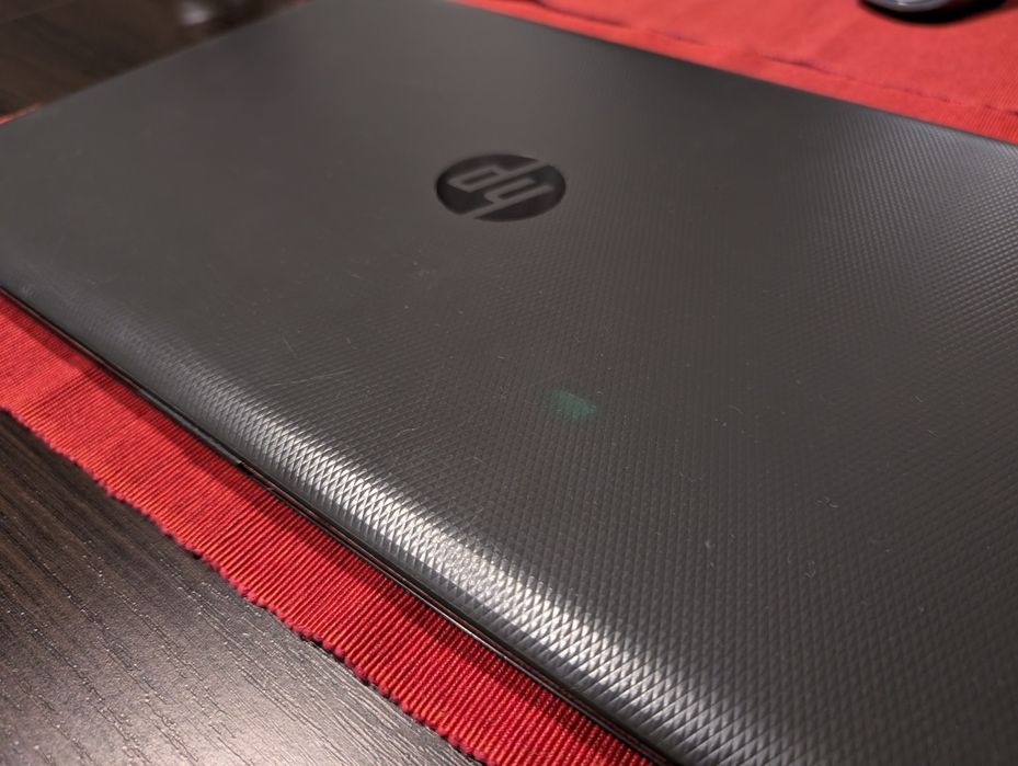 Laptop HP 250 G4, i5-6200U, 8GB RAM, R5 M330, SSD 240GB
