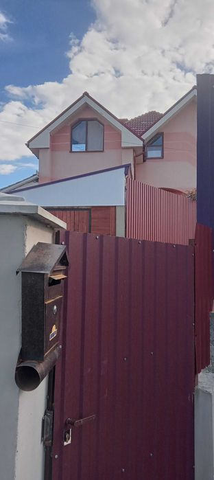 Здам частину будинку