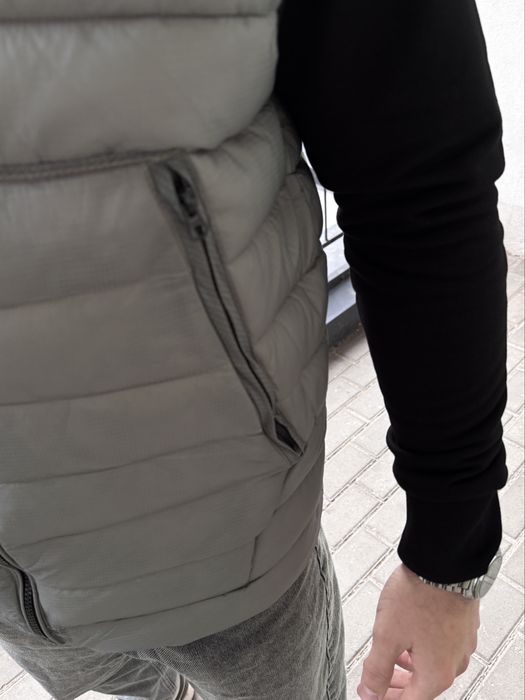 Чоловіча жилетка C.P. COMPANY SHELL мужская сіра black з лінзами серая