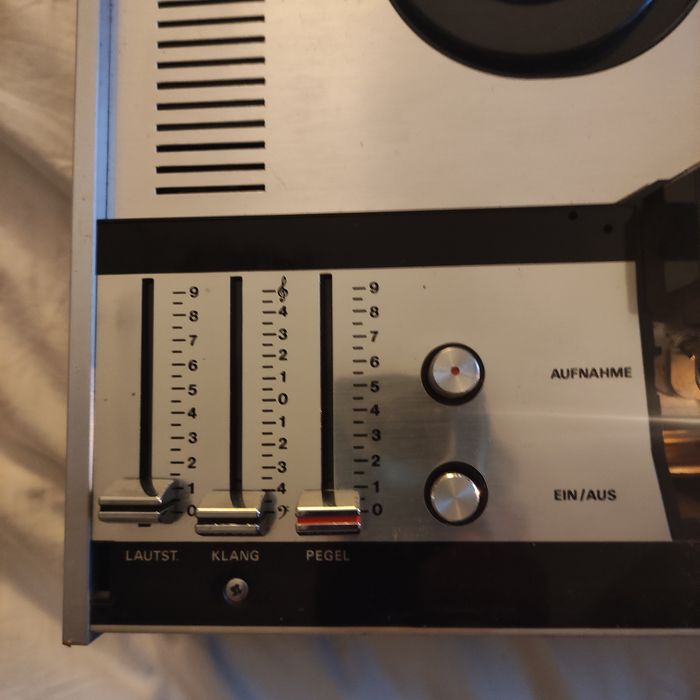 Бабинный магнитофон Грюндик