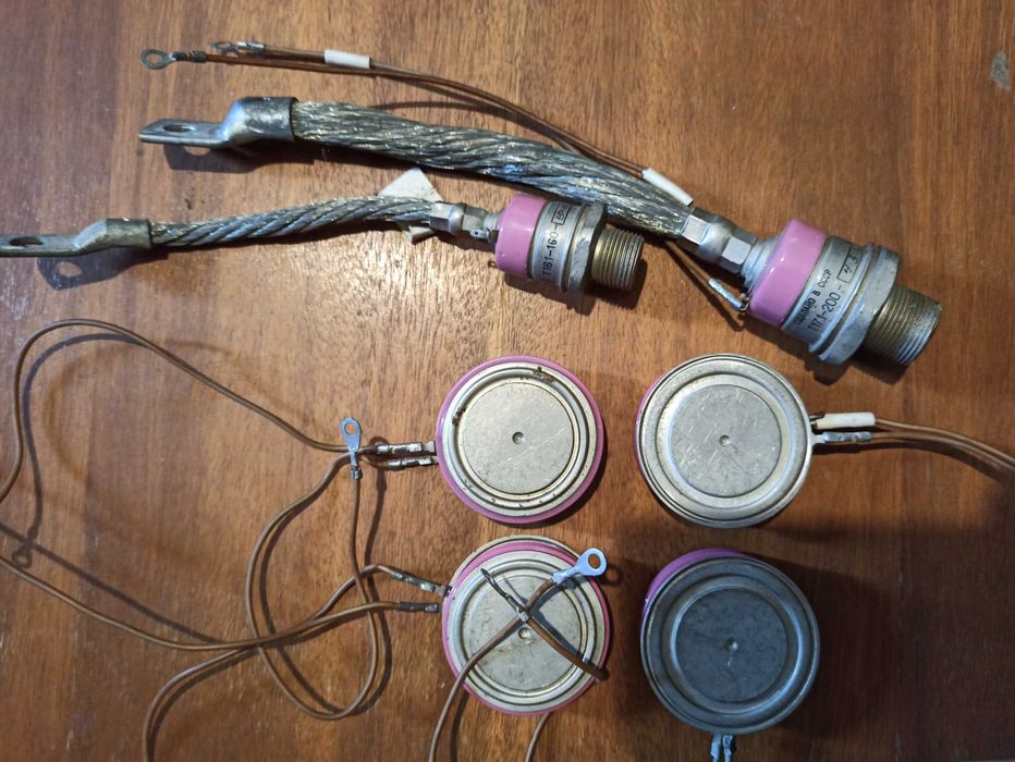 Тиристоры силовые.