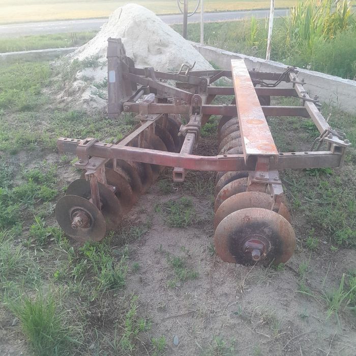 продам плуг плн 3-35 заводський