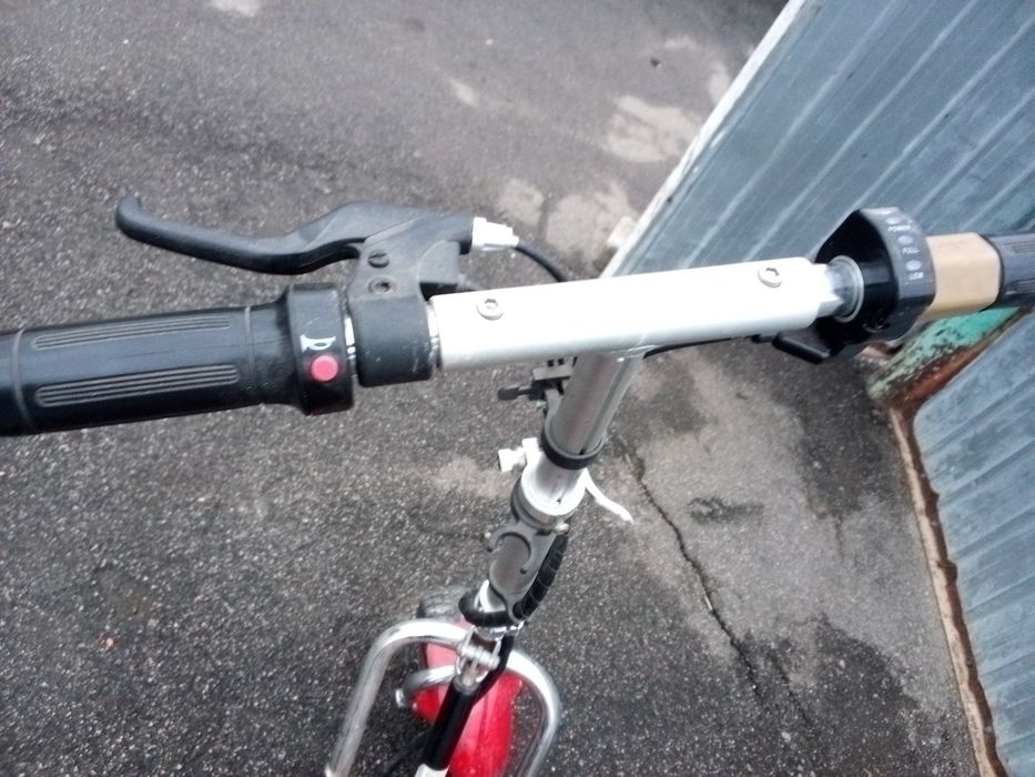 Продам електро скутер нету зарядки