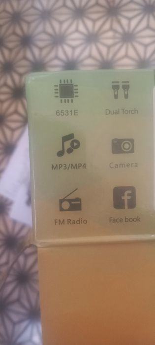 2 telemoveis Novos 25€ cada