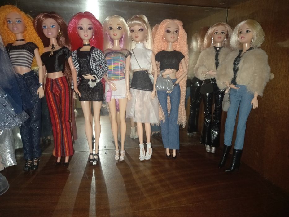 Продам колекцію ляльок барбі ціни дешеві даром!!!