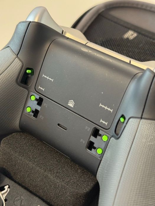 Pad Xbox Elite Controller V1 - Pełen komplet (pad, który przegrał z rodziną)