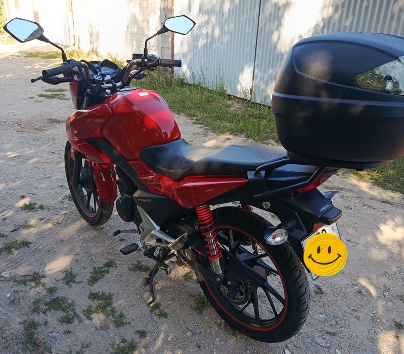 Honda 125  com 20 mil kilometros completamente nova