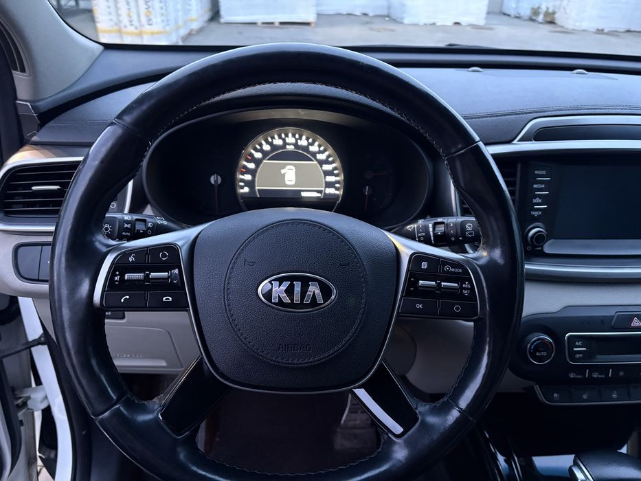 Kia Sorento 2018 VIN KNAPH81BDJ5447839 фото оголошення 12 з 18
