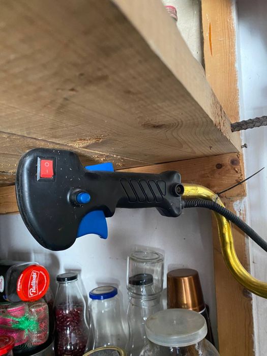 Бензокоса, бензинова косарка