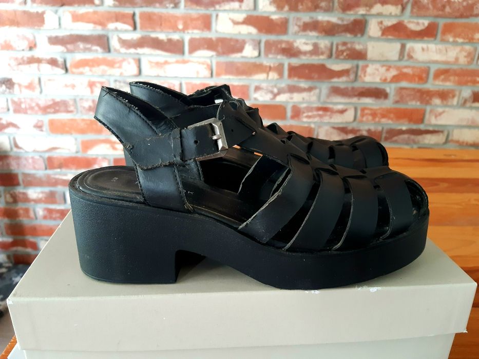 Sandały na grubej podeszwie New Look 38