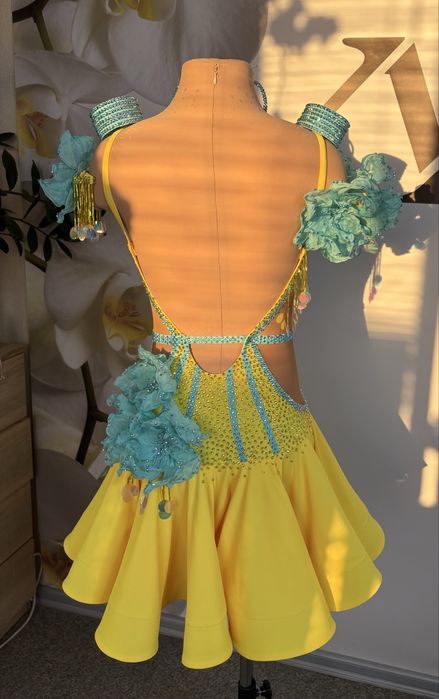 Нова латина для бальних танців . Ріст 160-170