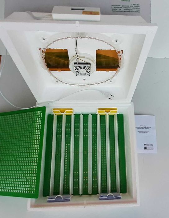 Інкубаторы Квочка МІ-30-1С и МІ-30-1Е ручний/механічний переворот