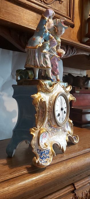 Stary XlX wiek ,zegar kominkowy,  porcelana.