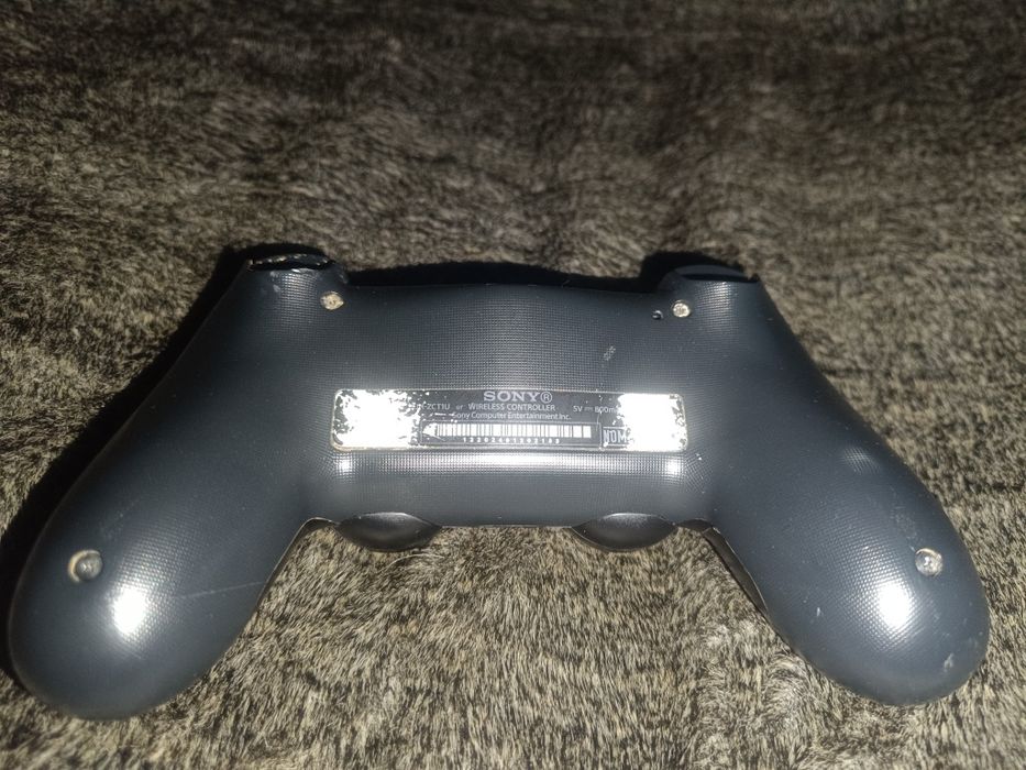 Продам Джойстик PS4 DUALSHOK 4 ZCT1U