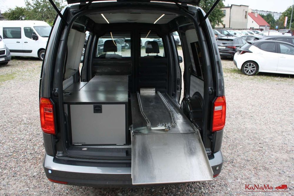 Volkswagen Caddy  long carawan transport zwłok 6biegów