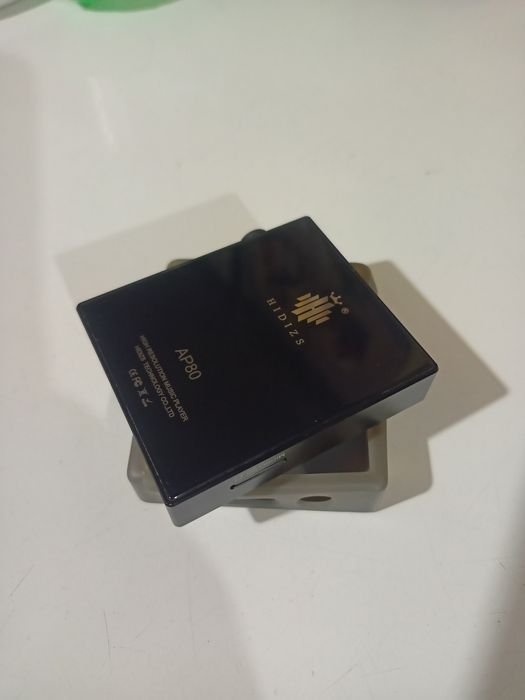 Продам плеер hidizs ap80