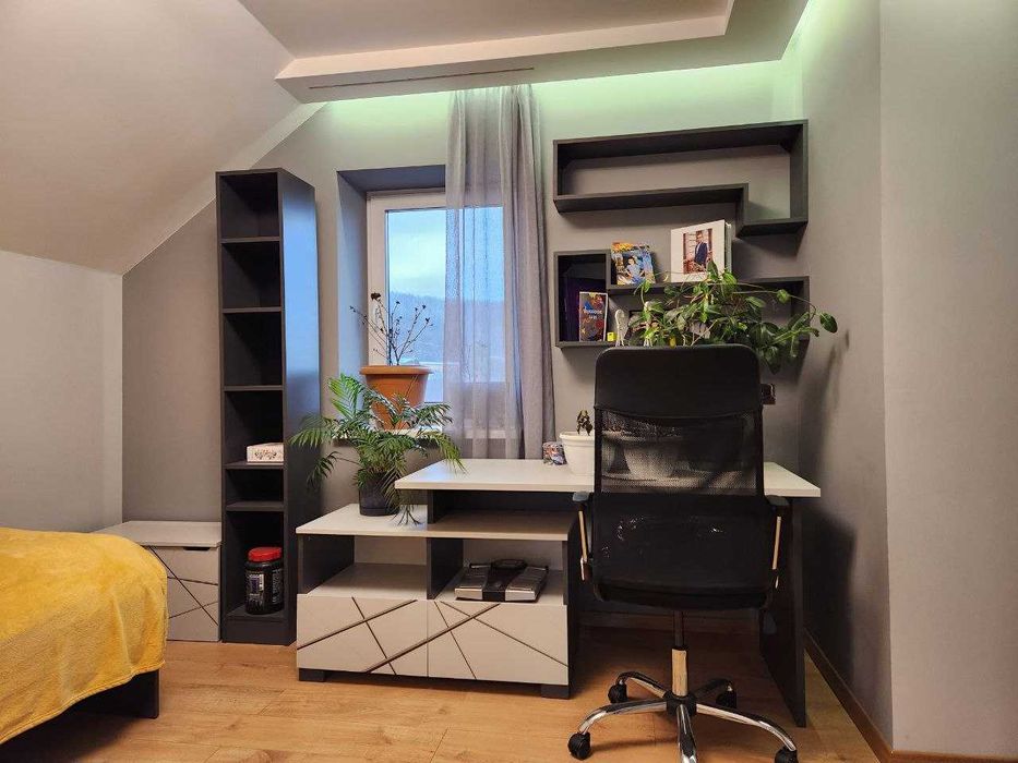 Продається сучасний будинок з ремонтом, меблями, повною автономією