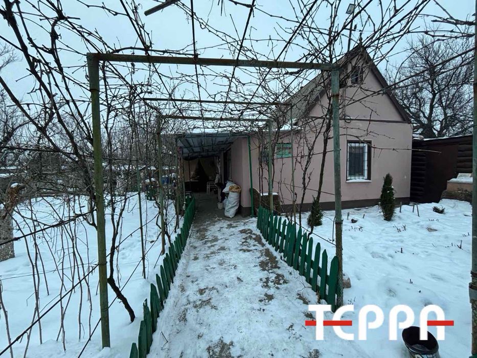 Продаж будинку з садом