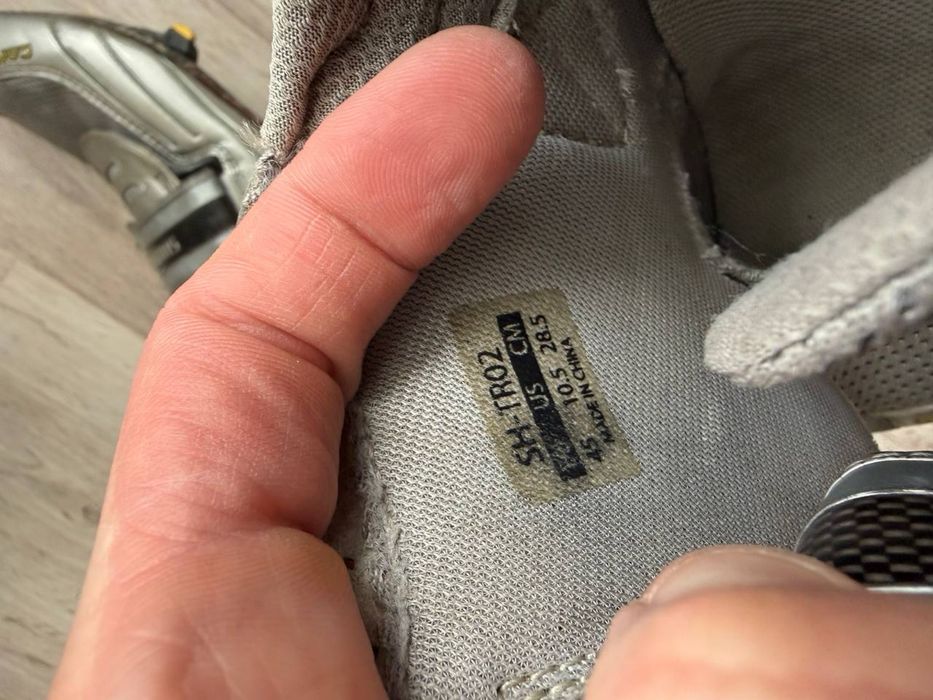 Велокросівки Shimano оригінал карбон 45/28.5 см