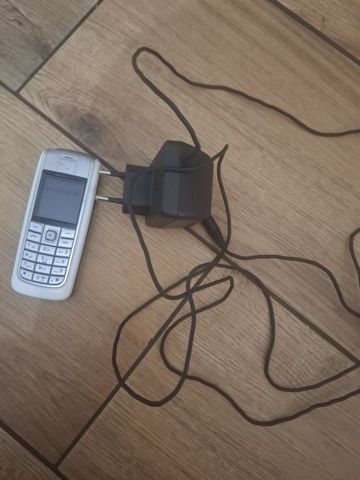 Telefon NOKIA 6020