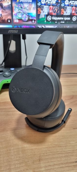 Ігровий комплект приставка Xbox Series X 2TB + монітор + навушники + і