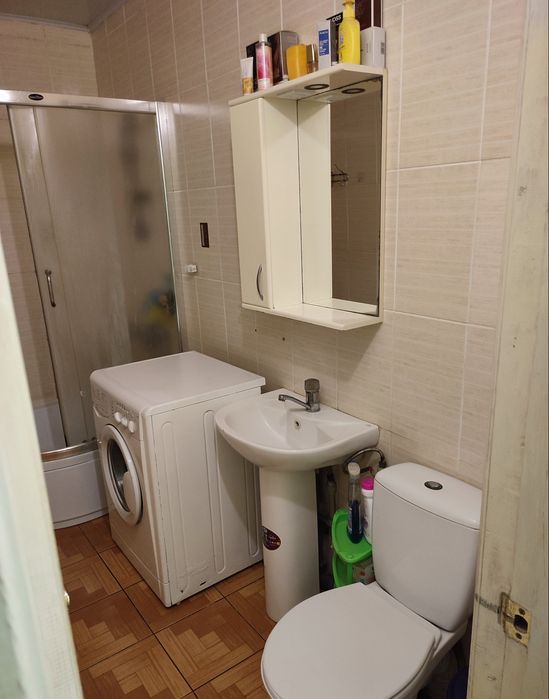 Продам в Харківській  обл, м.Балаклії 1/2 частку часного будинка