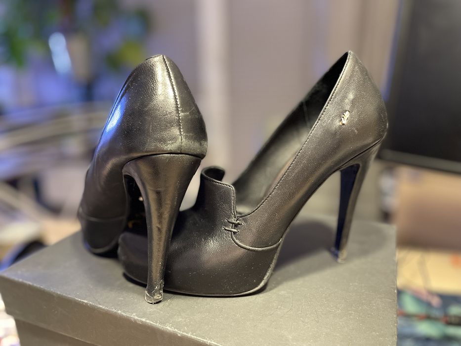 Szpilki Liu Jo rozm 37 skóra