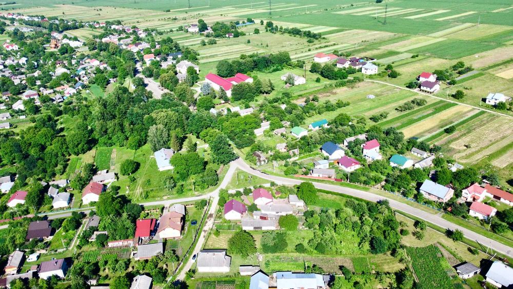 Продаж земельної ділянки в с. Семигинів з документами на житловий будинок