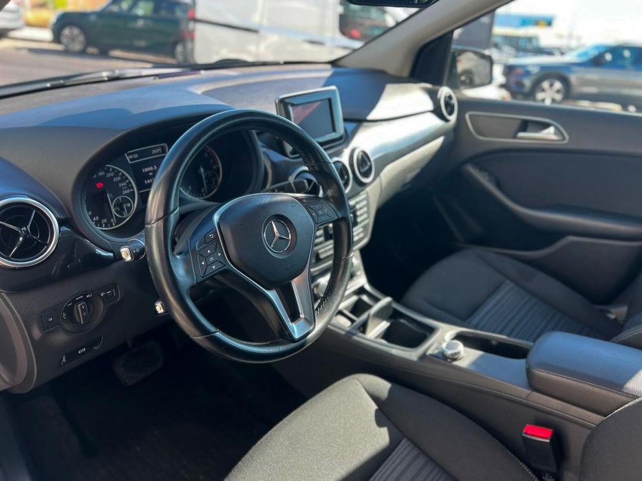 Mercedes-Benz B 180 — fotografia 6