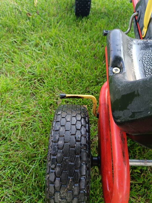 Gokart na pedały,do jazdy dla dziecka.