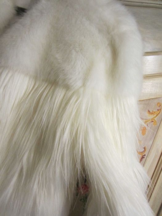 Casaco de Pelo da ZARA-NOVO