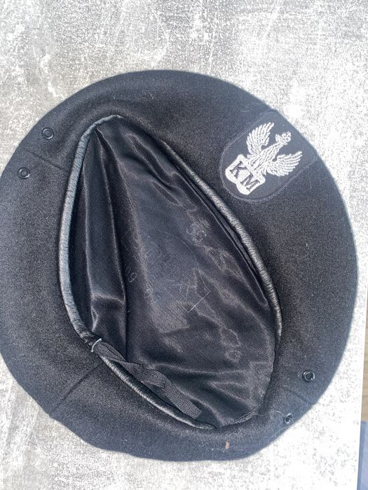 Mundur do szkoly wojskowej z pasem i beretem 220 zl