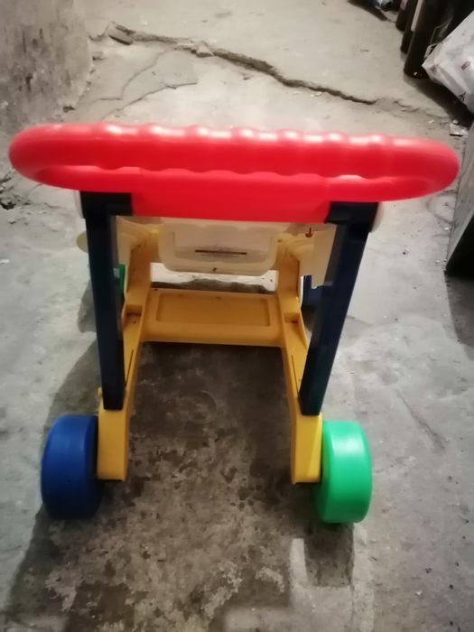 Zabawka fisher price dla dzieci