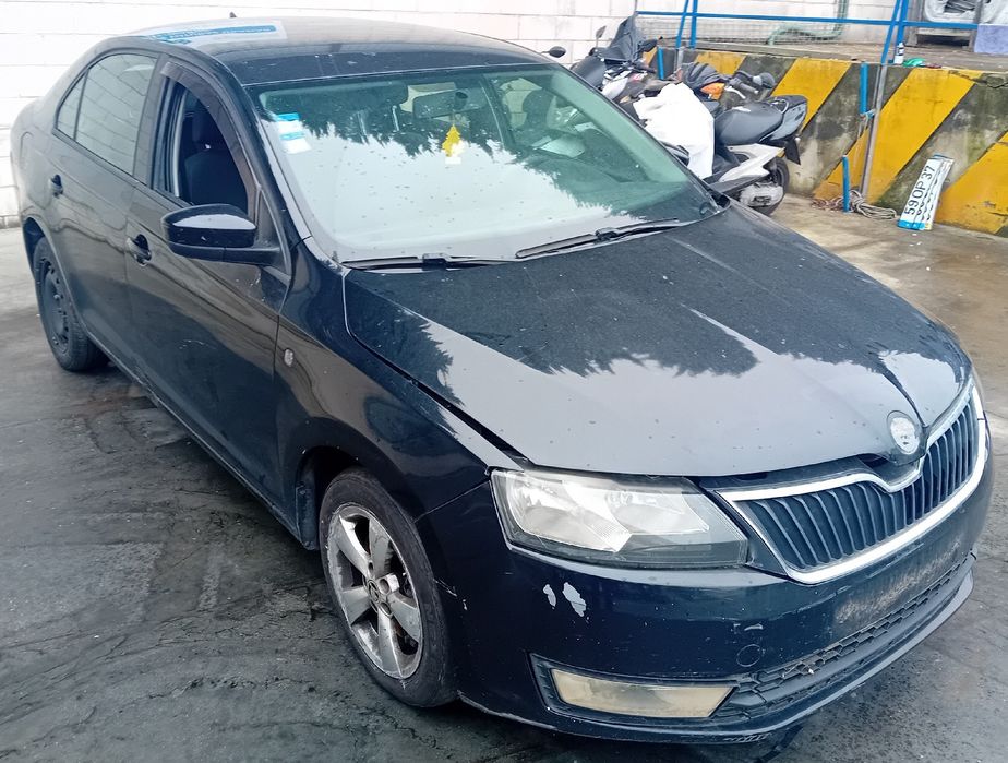 Para peças SKODA Rapid Liftback (NH3)