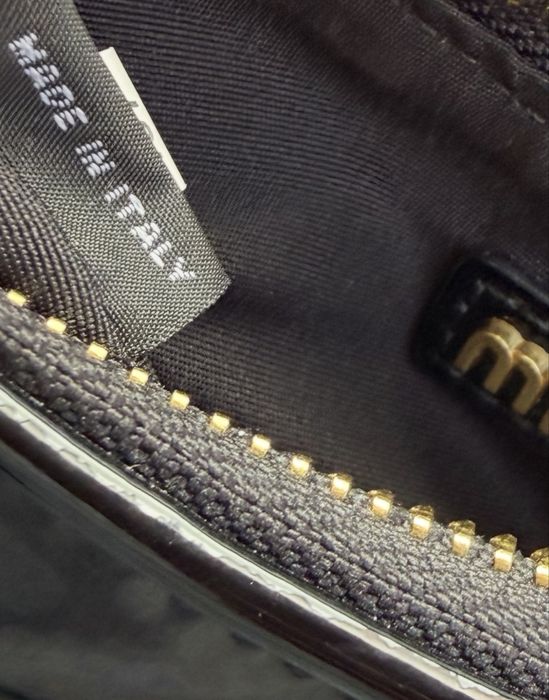 Сумка оригинал miu miu Patent Mini Hobo Black с чеком
