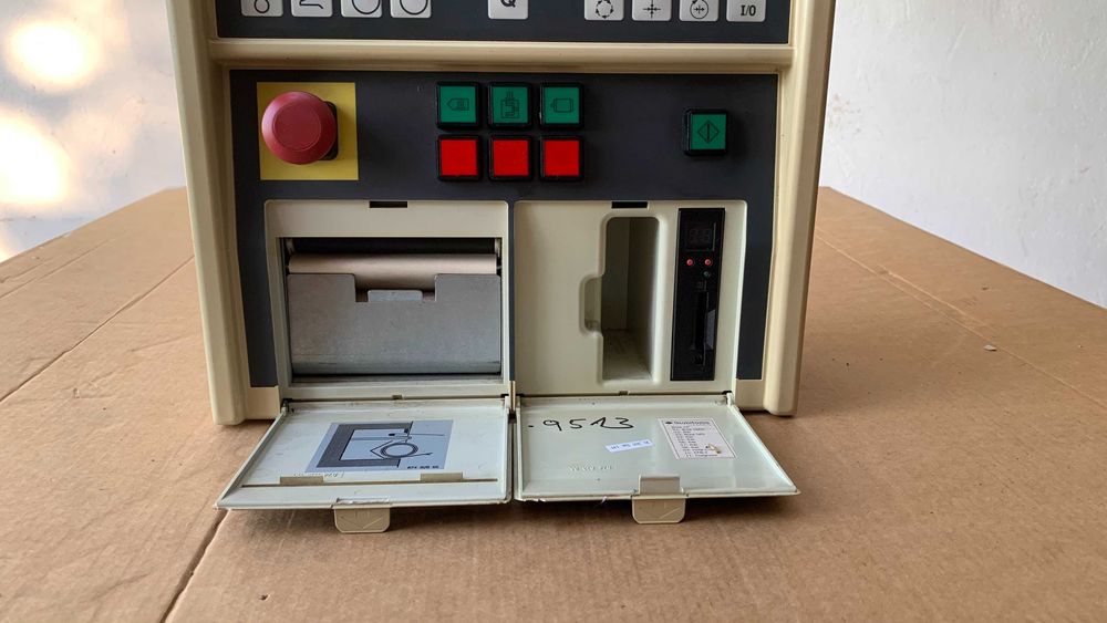 Vende/repara/aluga-se DEMAG NC4 IBED terminal/comando
