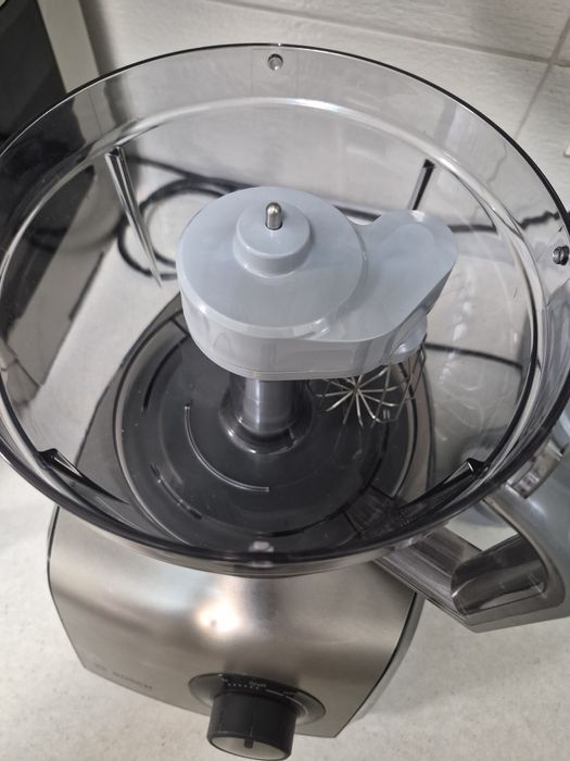 Продаи кух комбайн BOSCH MCM68885. Бу в гарному стані. Ціна 4000грн.