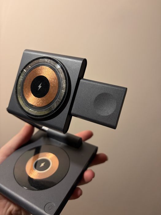 Безпровідна зарядка WIWU 3 в 1 Wi-W023 для iPhone Apple Watch AirPods