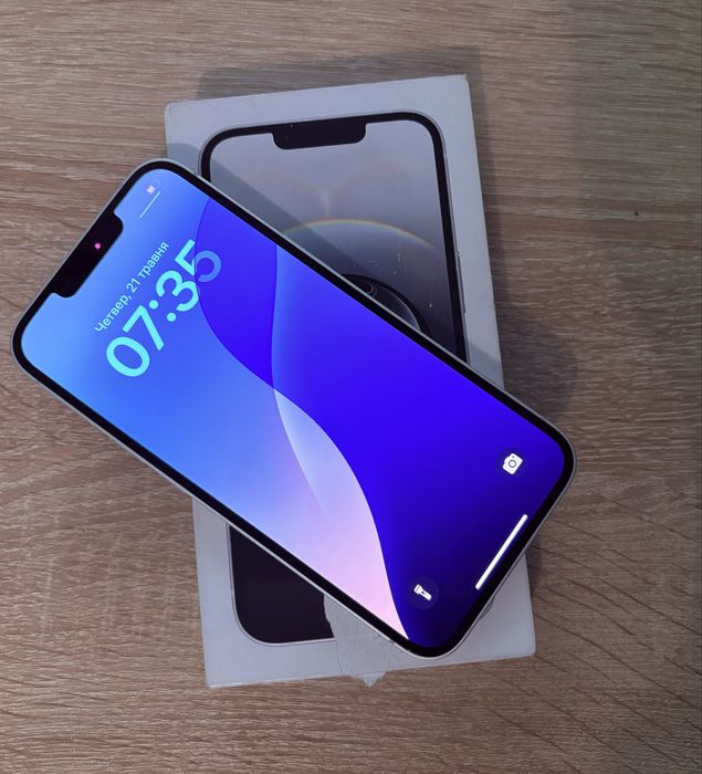 iPhone 16e eSIM 128GB Neverlock
