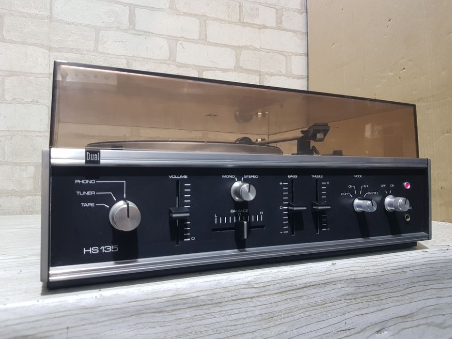 Вініловий програвач/підсилювач Dual HS 135 2×15Вт  б/у з Німеччини