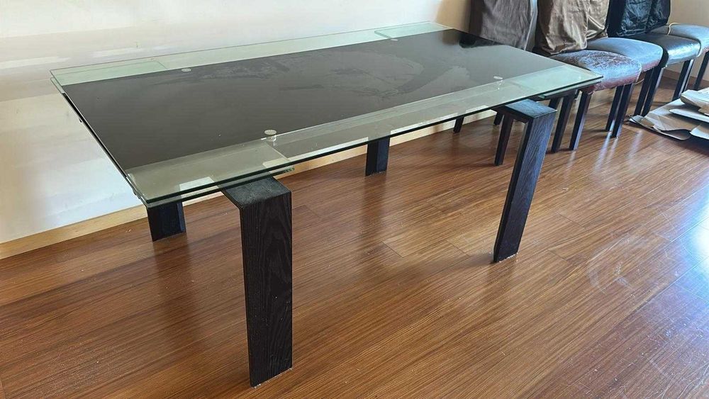 Mesa de vidro rebatível