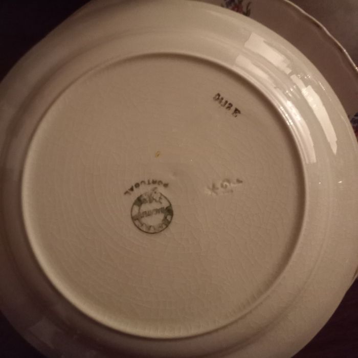 Pratos de serviço Sacavém