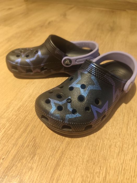 Sandały chodaki Crocs C12 29-30 Gwiazdki