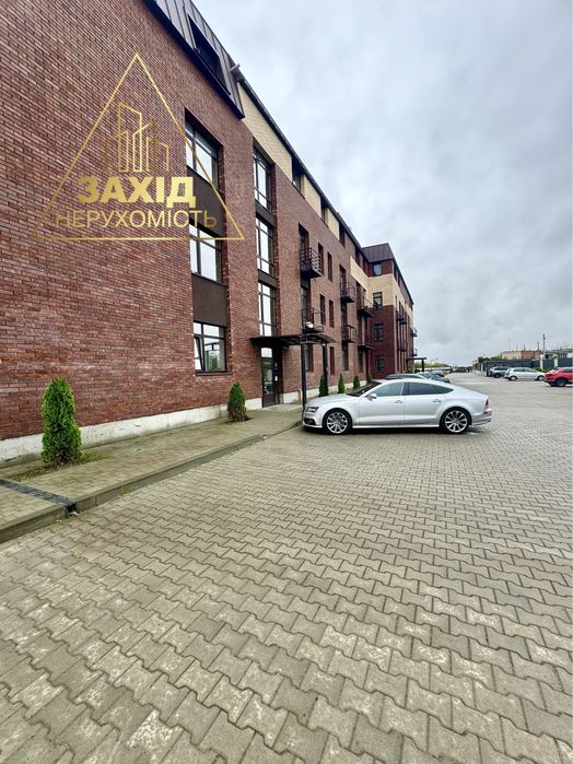 Однокімнатна Новобудова р-н ТРЦ «Імідж», є розетка для зарядки на електромобіль і бомбосховище
