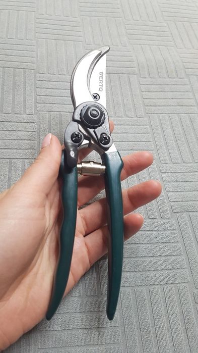 Садовий секатор 10 мм